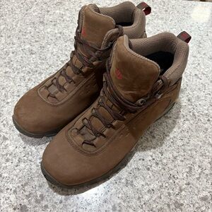 Vasque Men’s Talus UltraDry Waterproof Hiking Boots Brown Nubuck Size 11